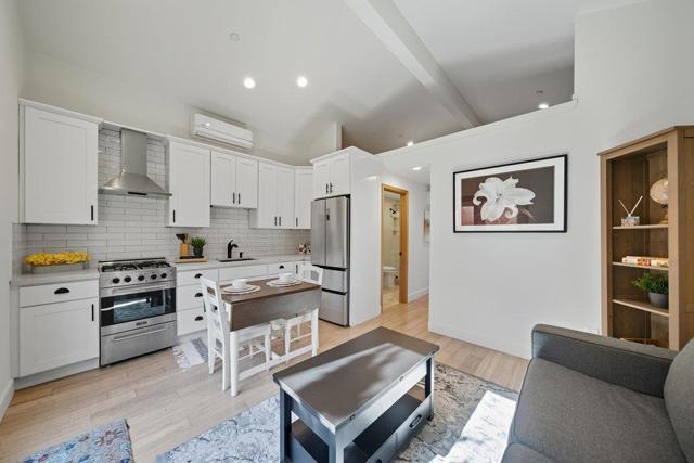 320 N Ellsworth Avenue, San Mateo CA: https://media.crmls.org/mediaz/1f716a62-90fe-4865-a024-a34abe0e2ebc.jpg