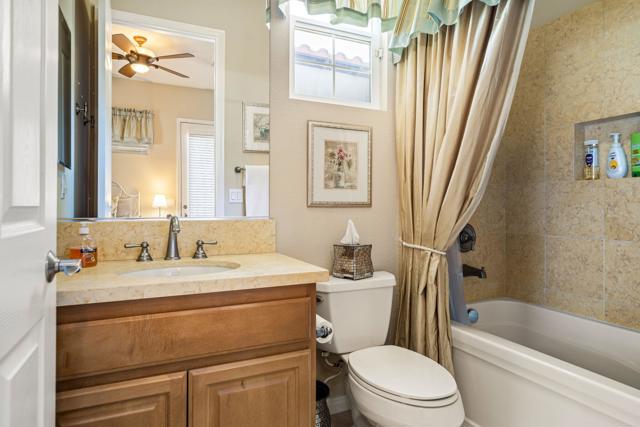 61436 Topaz Drive, La Quinta CA: https://media.crmls.org/mediaz/1f719a8c-5c1c-4621-9d9b-cf9e36f763d4.jpg