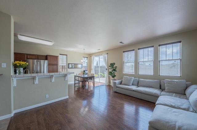 271 Azalea Place, Soledad CA: https://media.crmls.org/mediaz/1f71acb5-4338-42a9-8234-b043e606ba3b.jpg