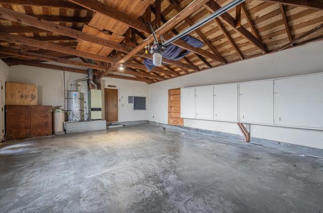 1007 Driftwood Place, Salinas CA: https://media.crmls.org/mediaz/1f7247c4-3aa7-41d1-b1a8-9d3501f39b63.jpg