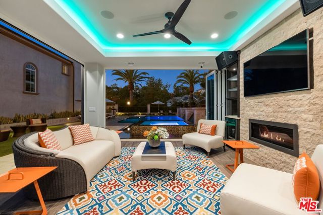 2855 Oak Knoll Drive, Diamond Bar CA: https://media.crmls.org/mediaz/1f72501c-29ea-4512-8e2c-fa9d1aec7673.jpg