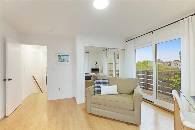 1004 W Cliff Drive, Santa Cruz CA: https://media.crmls.org/mediaz/1f72617c-6758-484b-a044-abd07b25b7aa.jpg