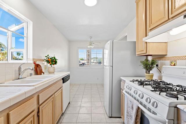 3511 Badillo Rd, San Marcos CA: https://media.crmls.org/mediaz/1f72c30d-7949-45f3-a2ae-99ee1b74878a.jpg