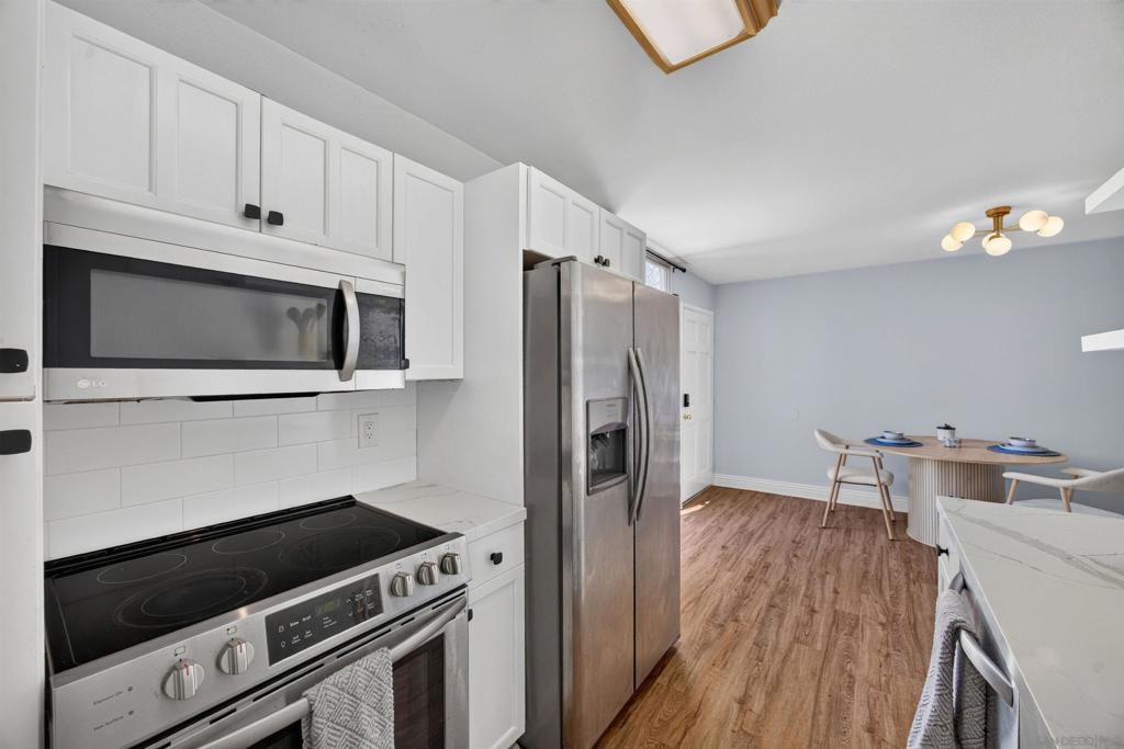 2850 Reynard Way - photo 3