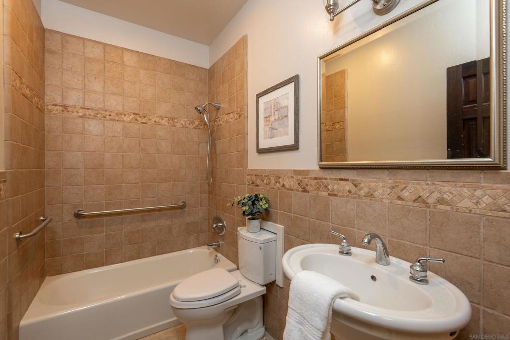 MLS #250036905SD image #38