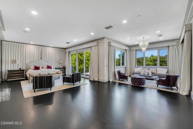 2259 Melford Court, Westlake Village CA: https://media.crmls.org/mediaz/1f746dab-81d3-4822-b91b-8a08cf7569ce.jpg