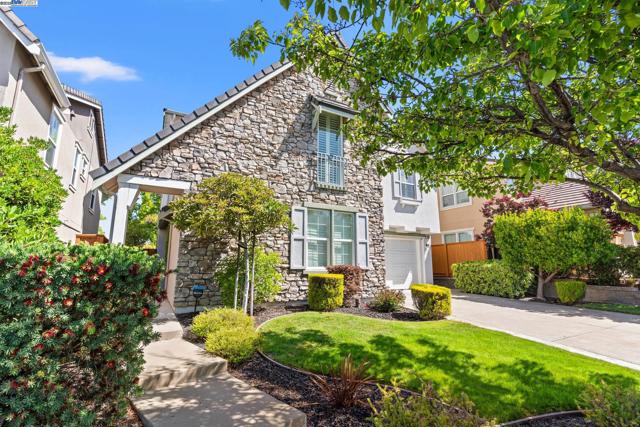 1736 Cottswald St, Danville CA: https://media.crmls.org/mediaz/1f752276-574d-40f8-bae6-91c18a31078a.jpg