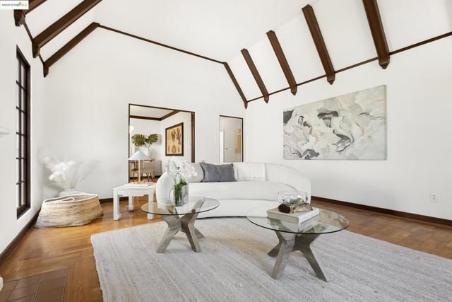 1048 Annerley Rd, Oakland CA: https://media.crmls.org/mediaz/1f75abae-6e2f-4566-8401-271edb997aa4.jpg