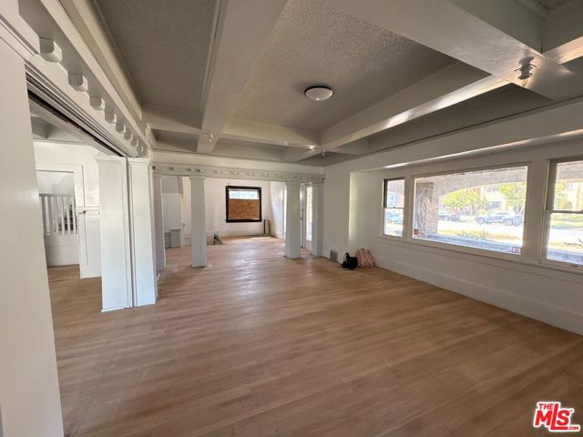 2320 W 25th Street, Los Angeles CA: https://media.crmls.org/mediaz/1f75e182-0b2b-44c5-a245-b8560f4ccc99.jpg