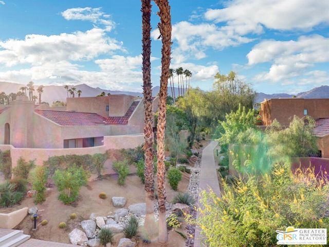 73429 Foxtail Lane, Palm Desert CA: https://media.crmls.org/mediaz/1f7621b7-3a52-4b05-92ee-fc73eaf837a7.jpg