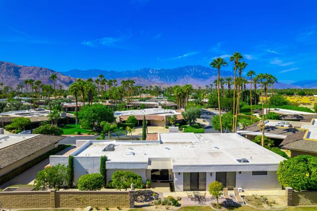 66 Dartmouth Drive, Rancho Mirage CA: https://media.crmls.org/mediaz/1f762f73-c0eb-4a0b-9c81-43d493a9bf05.jpg