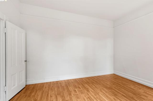 Image 24 of 42 For 2113 6th St  