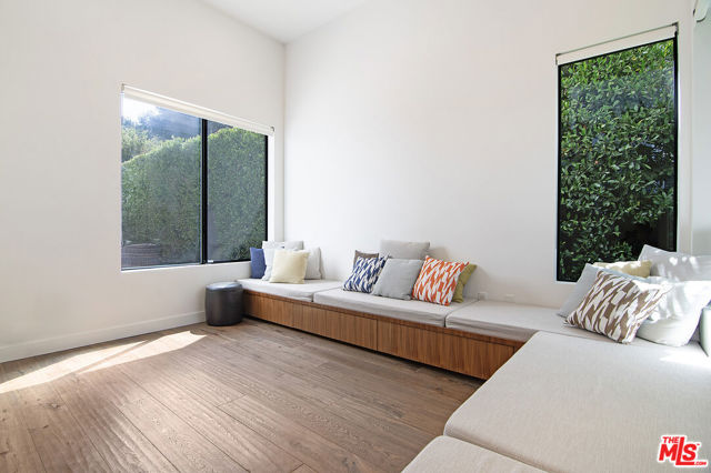 362 N Norton Avenue, Los Angeles CA: https://media.crmls.org/mediaz/1f770027-db5a-42c9-bc7e-932ce0fbd330.jpg