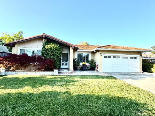 3328 Arqueado Drive, San Jose CA: https://media.crmls.org/mediaz/1f775e10-2cb6-463b-a1ea-6df6bddd73b6.jpg