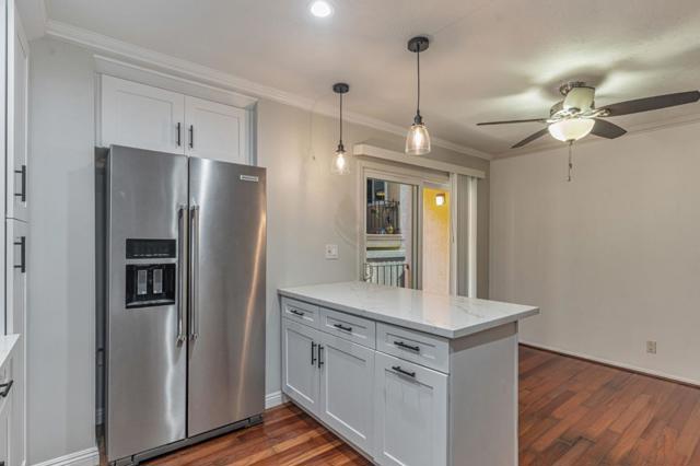 382 Coronado Avenue, Long Beach CA: https://media.crmls.org/mediaz/1f77d2d5-5169-49c2-a727-72c4f035c998.jpg