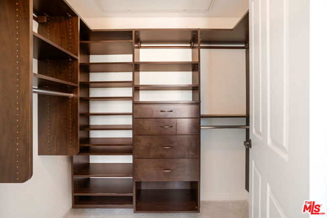 6020 Seabluff Drive, Playa Vista CA: https://media.crmls.org/mediaz/1f77dda8-099e-47d6-8a1a-e5d30659645a.jpg