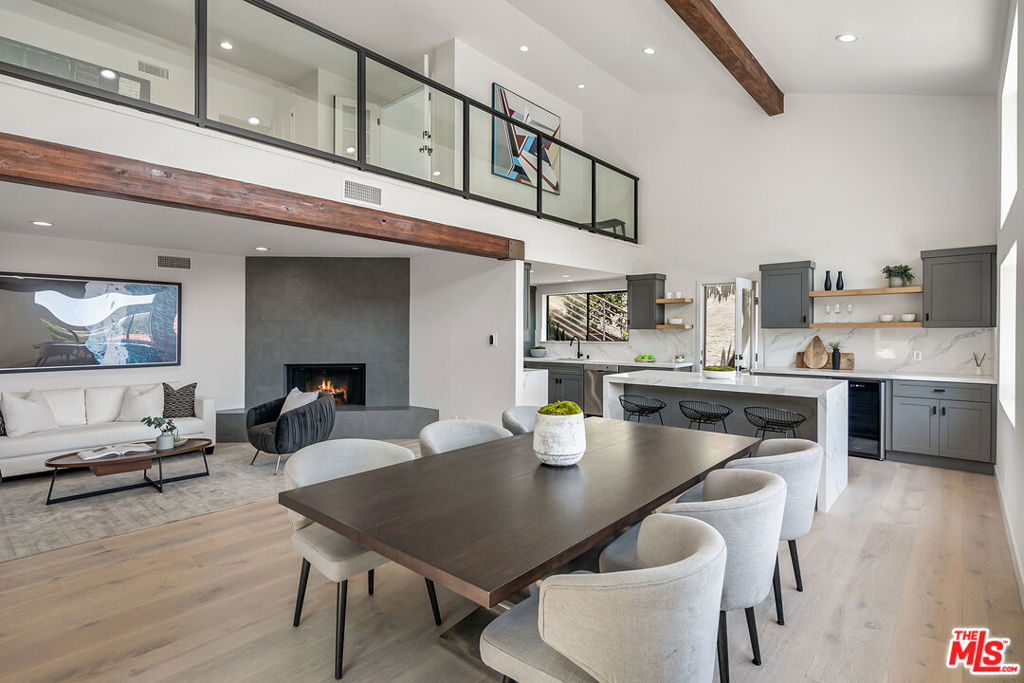 2965 Passmore Drive, Los Angeles, CA 90068