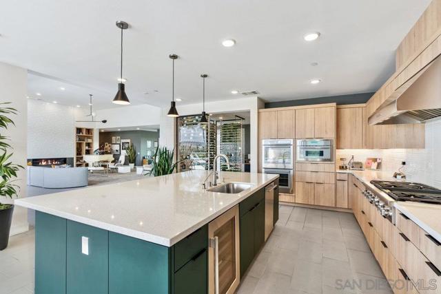 13705 Morning Light Trail, San Diego CA: https://media.crmls.org/mediaz/1f7836e5-17f1-4417-ae85-36505f13da85.jpg