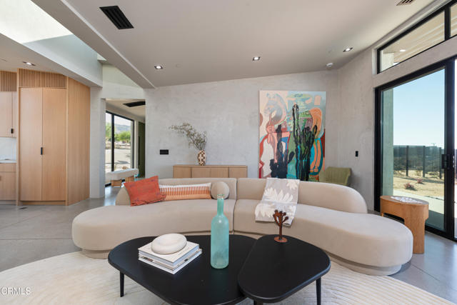 61464 Melton Trail, Joshua Tree CA: https://media.crmls.org/mediaz/1f791277-ff7d-4b8e-bad7-dd43e983f18b.jpg