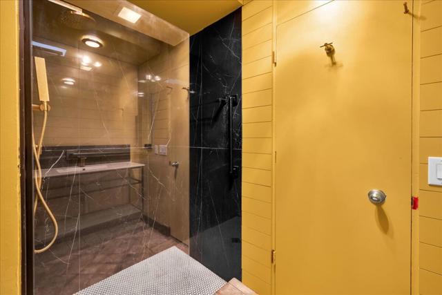 130 W Racquet Club Road #511, Palm Springs, CA 92262