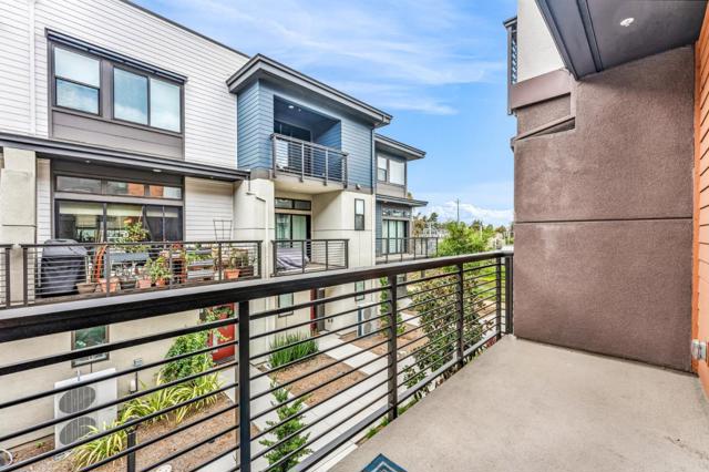 133 Waters Park Circle, San Mateo CA: https://media.crmls.org/mediaz/1f794d60-934d-44da-8ff3-5facdd840408.jpg