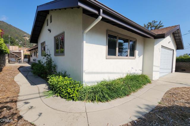 5519 Terrace Drive, La Crescenta CA: https://media.crmls.org/mediaz/1f7995f6-eb00-43d0-95b7-3b36fa243f27.jpg