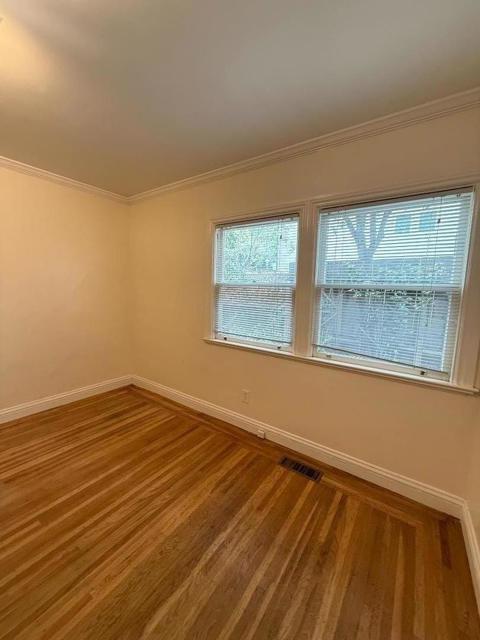 2326 Le Conte Avenue, Berkeley CA: https://media.crmls.org/mediaz/1f79bc2c-cf8e-4fb3-93c5-346edfcd299c.jpg