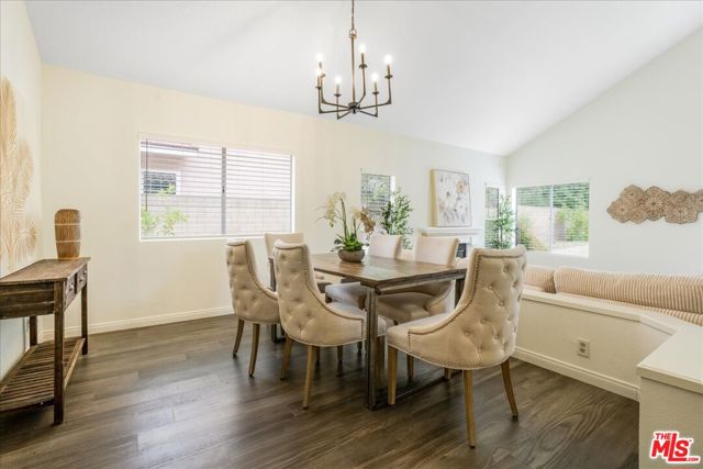 12084 London Grove Court, Moorpark CA: https://media.crmls.org/mediaz/1f7ac246-770c-4927-ac99-7ab48d2d8fb4.jpg