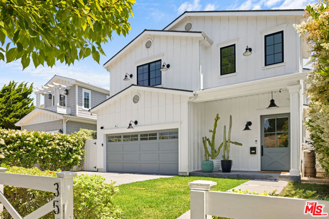 3520 Butler Avenue, Los Angeles CA: https://media.crmls.org/mediaz/1f7b33e5-2383-4f2e-9f42-af80af2544da.jpg