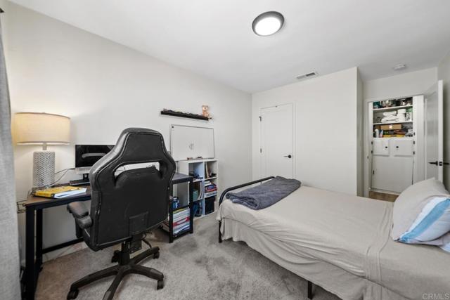 Image 12 of 34 For 2330 Di Foss Street