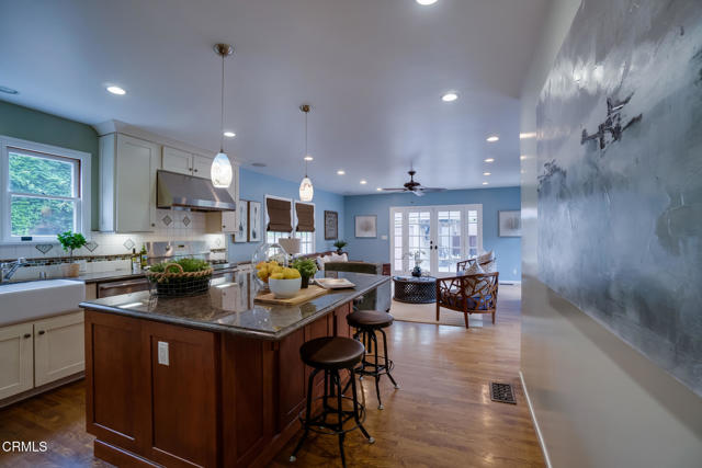 584 Rosemont Avenue, Pasadena CA: https://media.crmls.org/mediaz/1f7b4fca-3223-433c-b0b4-667afc651d1a.jpg