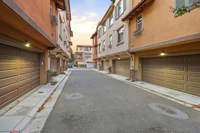 338 Santa Diana Terrace, Sunnyvale CA: https://media.crmls.org/mediaz/1f7bca76-5b06-41a7-8452-57014817a5fb.jpg