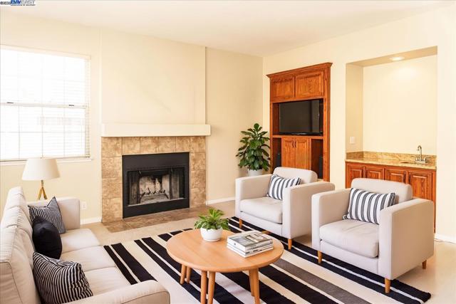 3270 Formby Ln, Fairfield CA: https://media.crmls.org/mediaz/1f7c43fc-0da4-4b39-ab8b-d302bef1b715.jpg