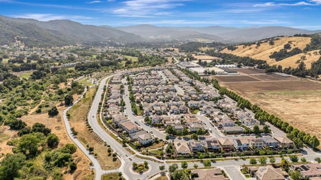 1798 Rosemary Drive, Gilroy CA: https://media.crmls.org/mediaz/1f7dd41a-3a27-44bb-b4a1-c955d633ca94.jpg