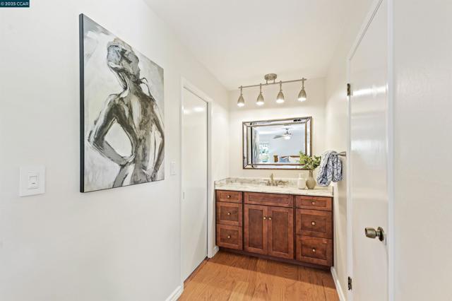 2172 La Salle Dr, Walnut Creek CA: https://media.crmls.org/mediaz/1f7e3d19-a0a0-4507-b2c3-33114628a6f4.jpg