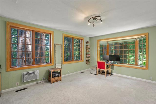 20246 Gist Road, Los Gatos CA: https://media.crmls.org/mediaz/1f7e80d8-31e8-4f92-90f0-1896668b8aa6.jpg