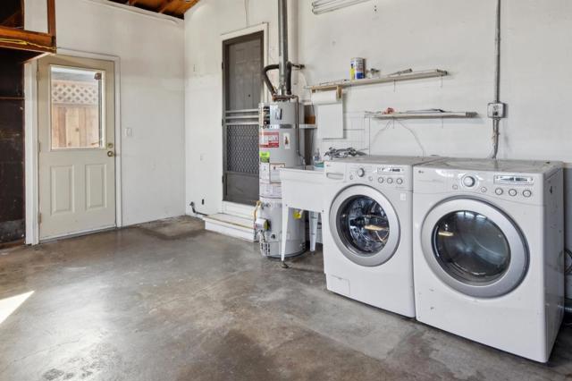 1371 Claudia Avenue, San Mateo CA: https://media.crmls.org/mediaz/1f7eae04-9882-417d-934c-d747df925cab.jpg