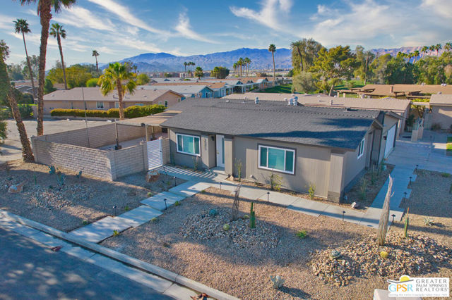 35211 Bandana Circle, Thousand Palms CA: https://media.crmls.org/mediaz/1f80013e-0e48-4f27-8701-4237c47d5a09.jpg