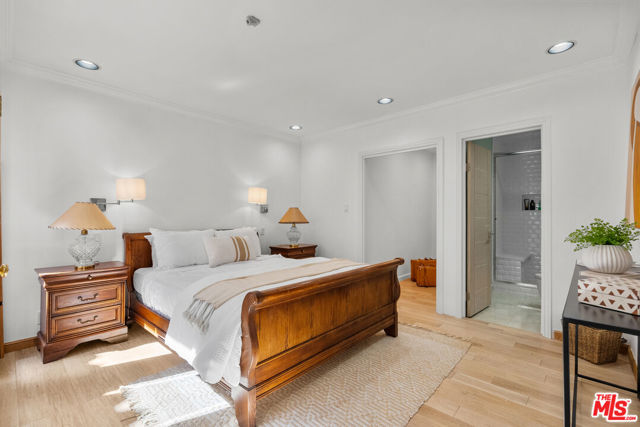 2103 N Hobart Boulevard, Los Angeles CA: https://media.crmls.org/mediaz/1f81b774-228c-470a-9230-5f626e91e800.jpg