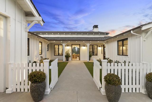 5508 Avenida Maravillas, Rancho Santa Fe CA: https://media.crmls.org/mediaz/1f826c38-6f13-404a-bfcc-0bf2c7af4491.jpg