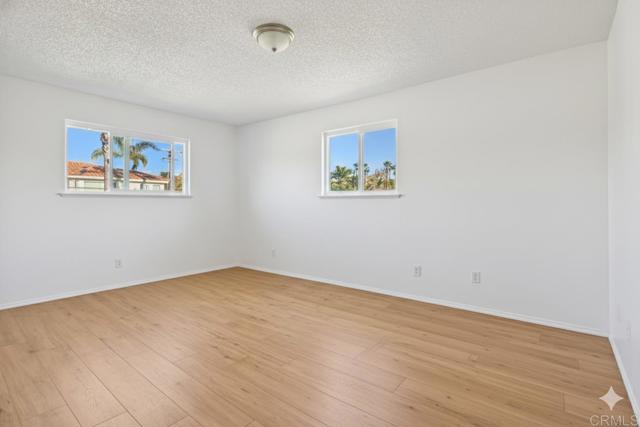 Detail Gallery Image 19 of 45 For 201 4th St a & B,  Encinitas,  CA 92024 - 5 Beds | 3/1 Baths