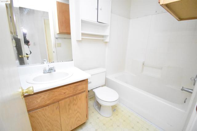 2960 Hebron Ln, Stockton CA: https://media.crmls.org/mediaz/1f82a573-6f95-4006-8020-88198ddbffd2.jpg