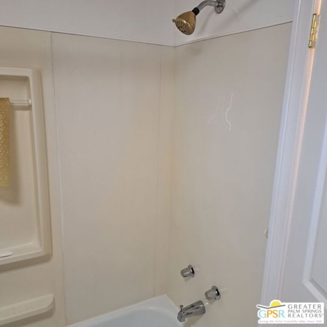 18555 Roberts Road, Desert Hot Springs CA: https://media.crmls.org/mediaz/1f82a5dc-8daa-4cf5-b95d-ddac4262f7e5.jpg