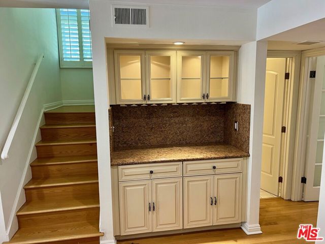 1586 Palisades Drive, Pacific Palisades CA: https://media.crmls.org/mediaz/1f82c7f6-666d-433e-9c35-cf6c7cdb5723.jpg