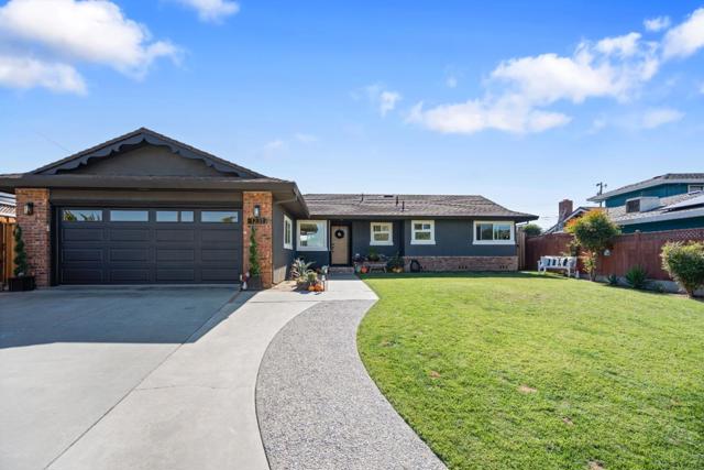 1231 Westward Drive, Hollister CA: https://media.crmls.org/mediaz/1f82d192-7383-43b3-a397-f78940240328.jpg