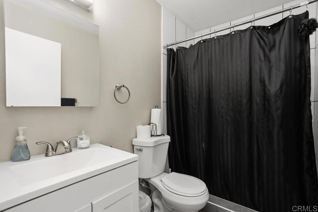 1341 Boyle Avenue A And B - photo 20