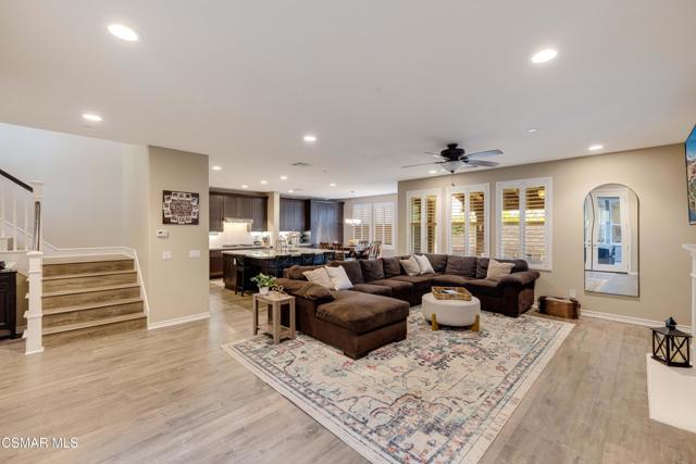 13170 Bent Grass Place, Moorpark CA: https://media.crmls.org/mediaz/1f848dbb-a47d-4c06-9d0f-4aac82bffe80.jpg