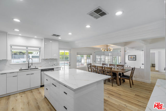 5510 Wilbur Avenue, Los Angeles CA: https://media.crmls.org/mediaz/1f857e0c-fd4e-4793-9ee7-98f6cb4b06bb.jpg