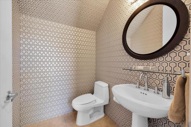 922 Alejo Vista, Palm Springs, CA 92262