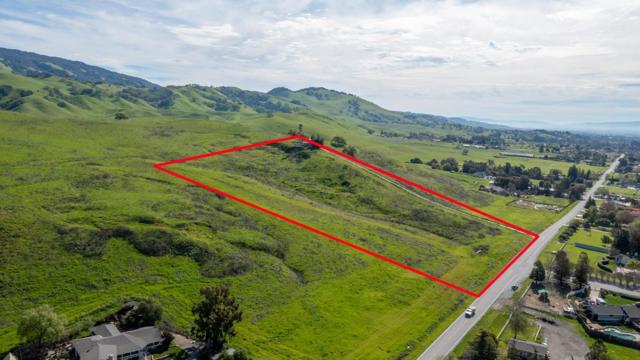0 New Avenue, Morgan Hill CA: https://media.crmls.org/mediaz/1f85b686-b39e-4167-b5fa-bdca8389942b.jpg